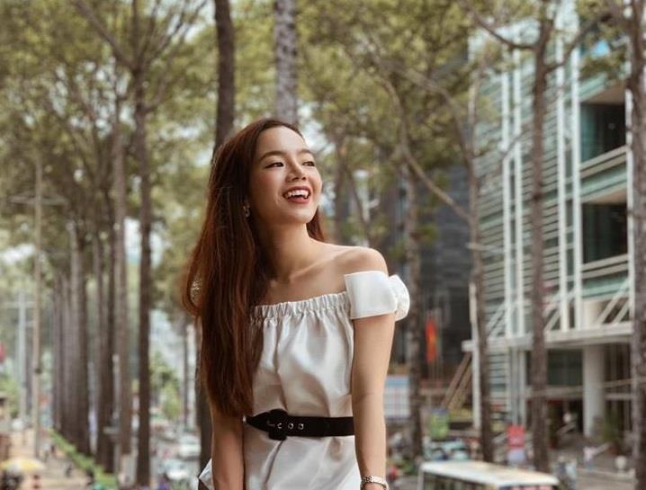 Emmi Hoang truyen cam hung hanh dong hinh anh