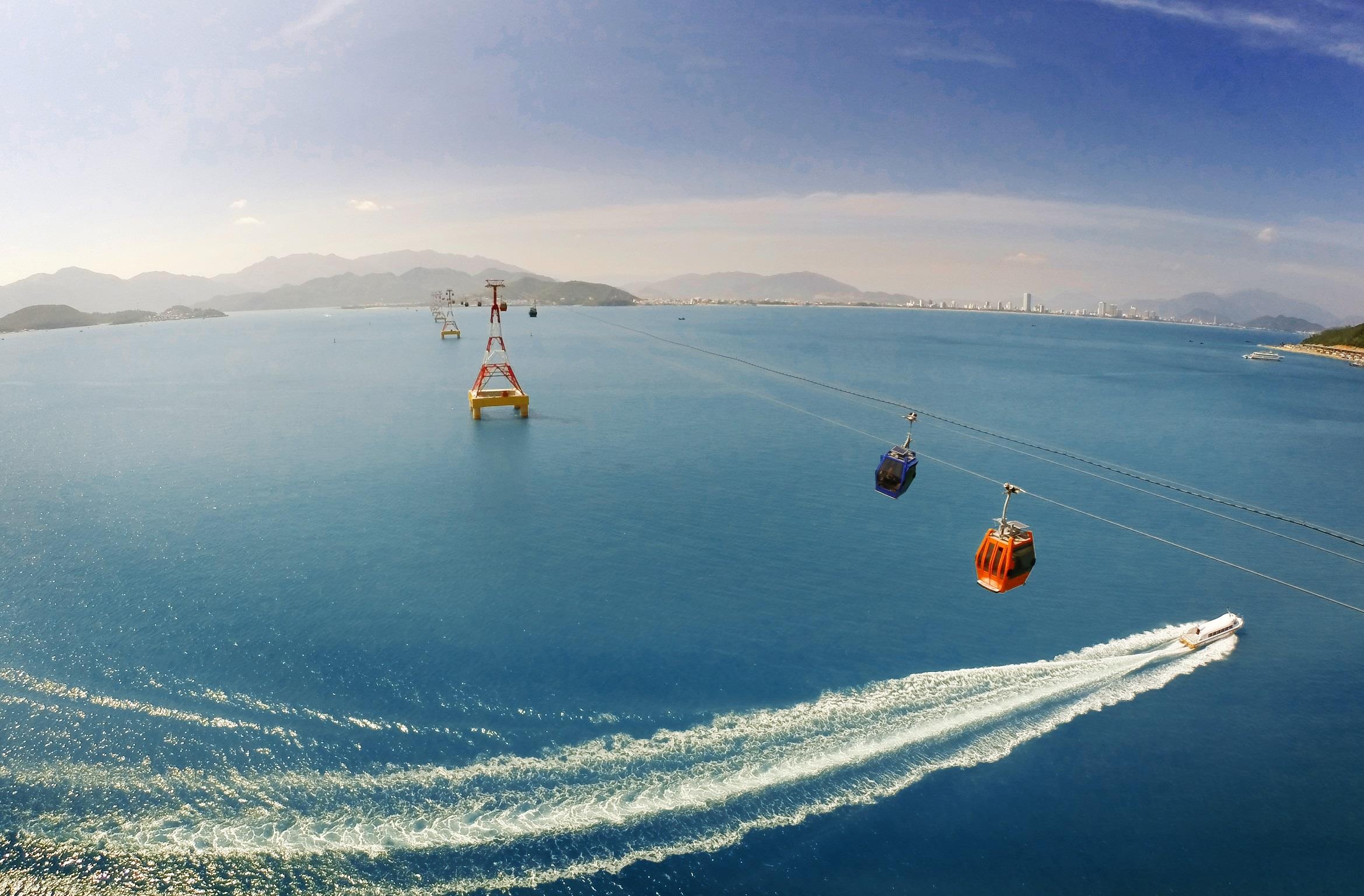 Kham pha duong truot Zipline o Nha Trang hinh anh