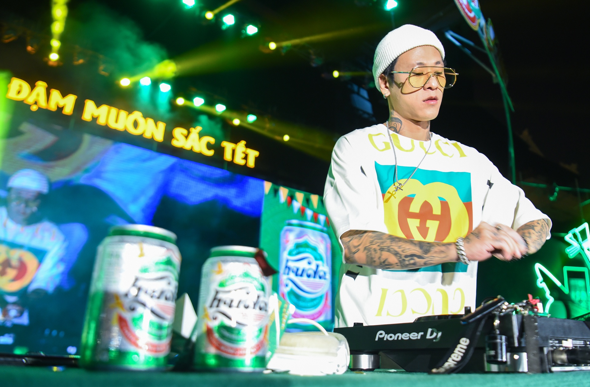 ST Son Thach, DJ Minh Tri hoa rapper trong dem nhac chao nam moi hinh anh