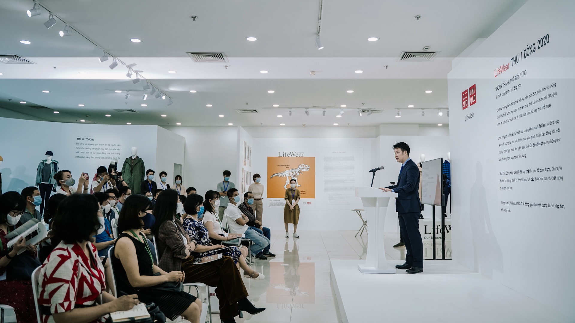 Uniqlo ảnh 2 Uniqlo anh 2