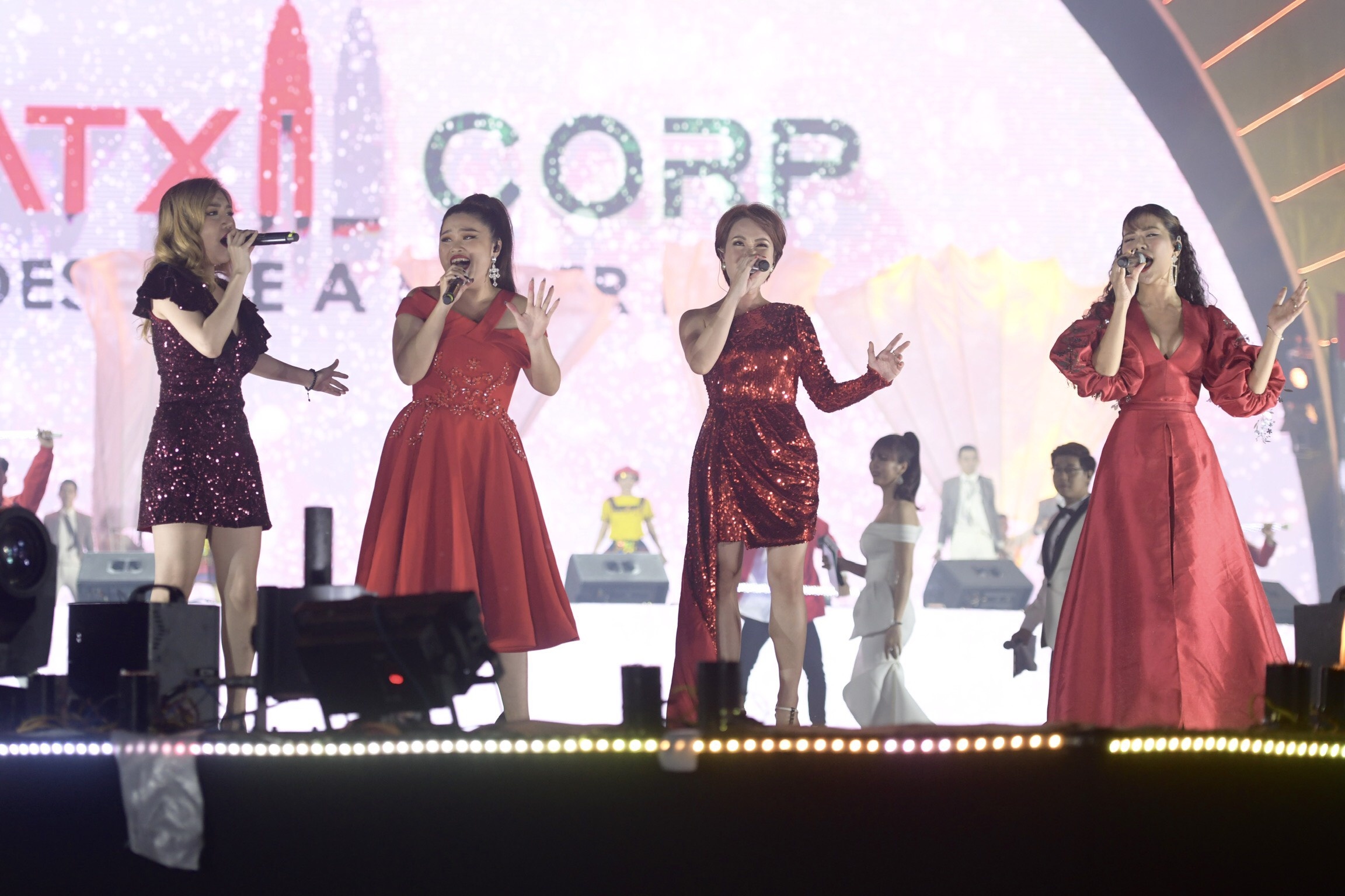 Dau an phuong hoang anh 17