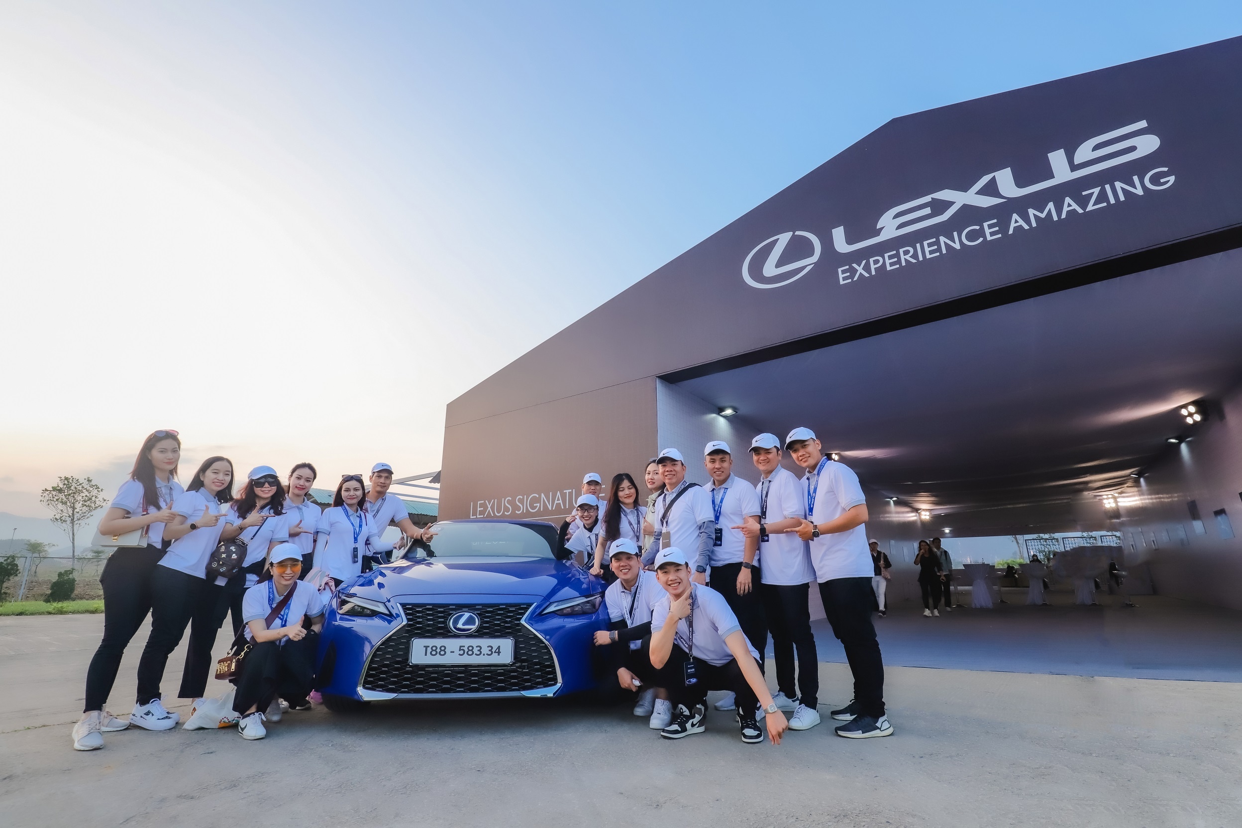 Video - Hanh trinh 'Lexus Signature 2021' hinh anh