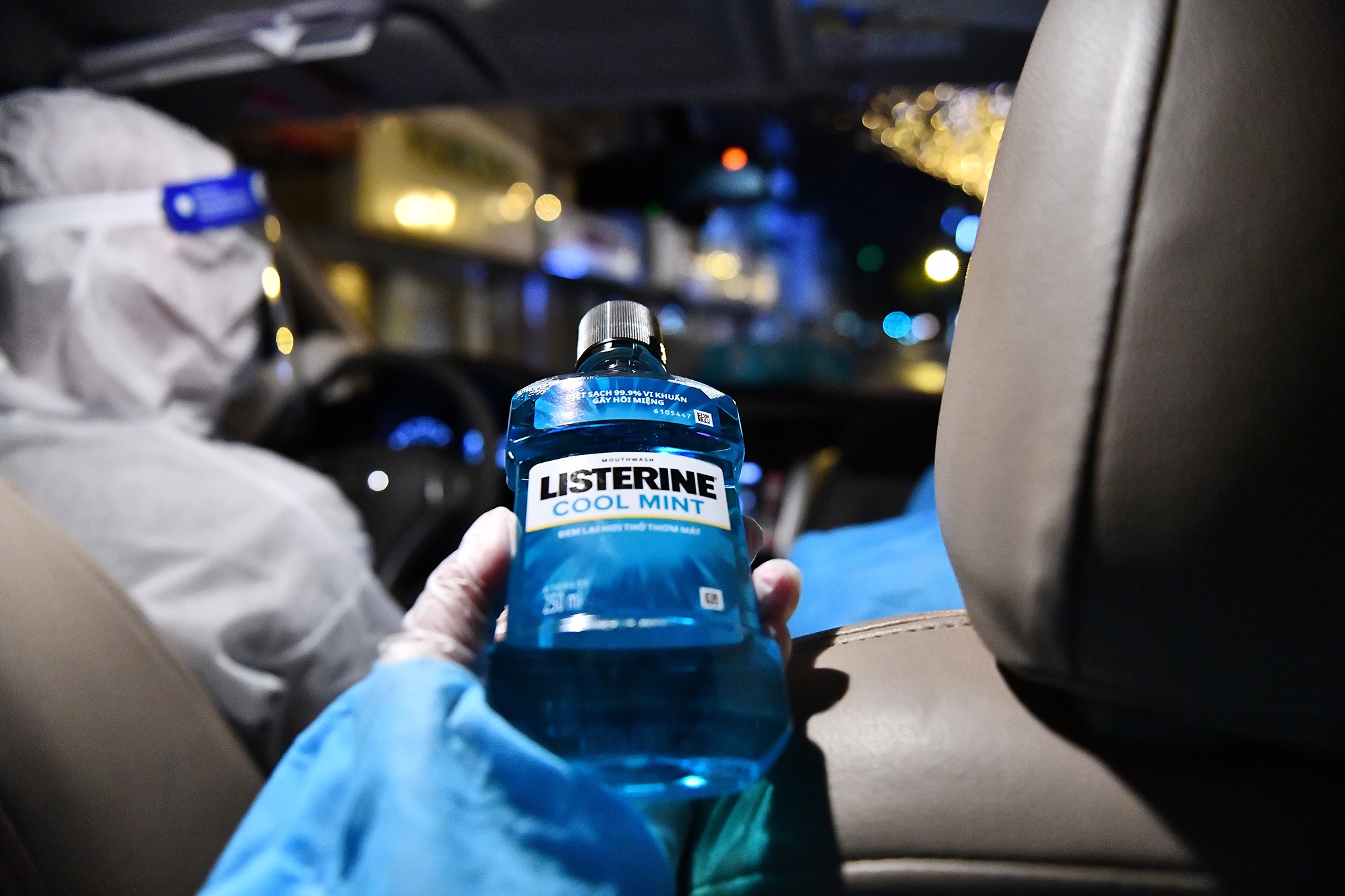 tang qua Covid anh 5