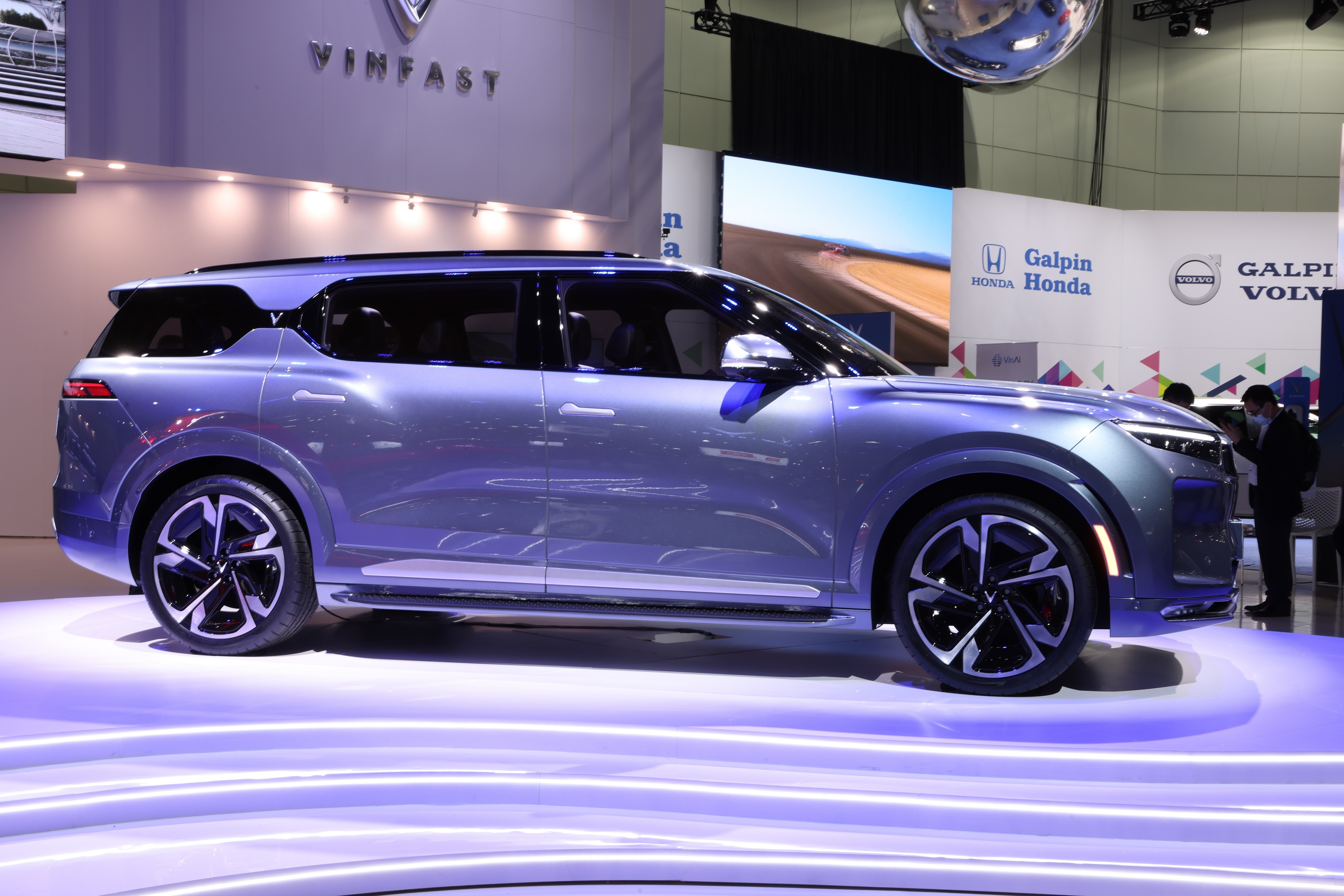 VF e35,  VF e36 anh 4