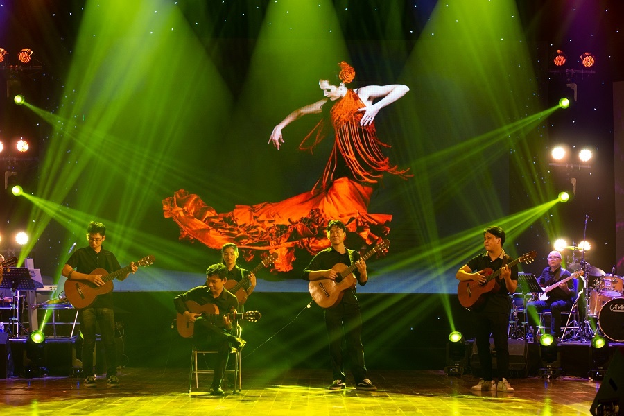 Gui loi tri an den tuyen dau qua dem nhac thinh phong hinh anh