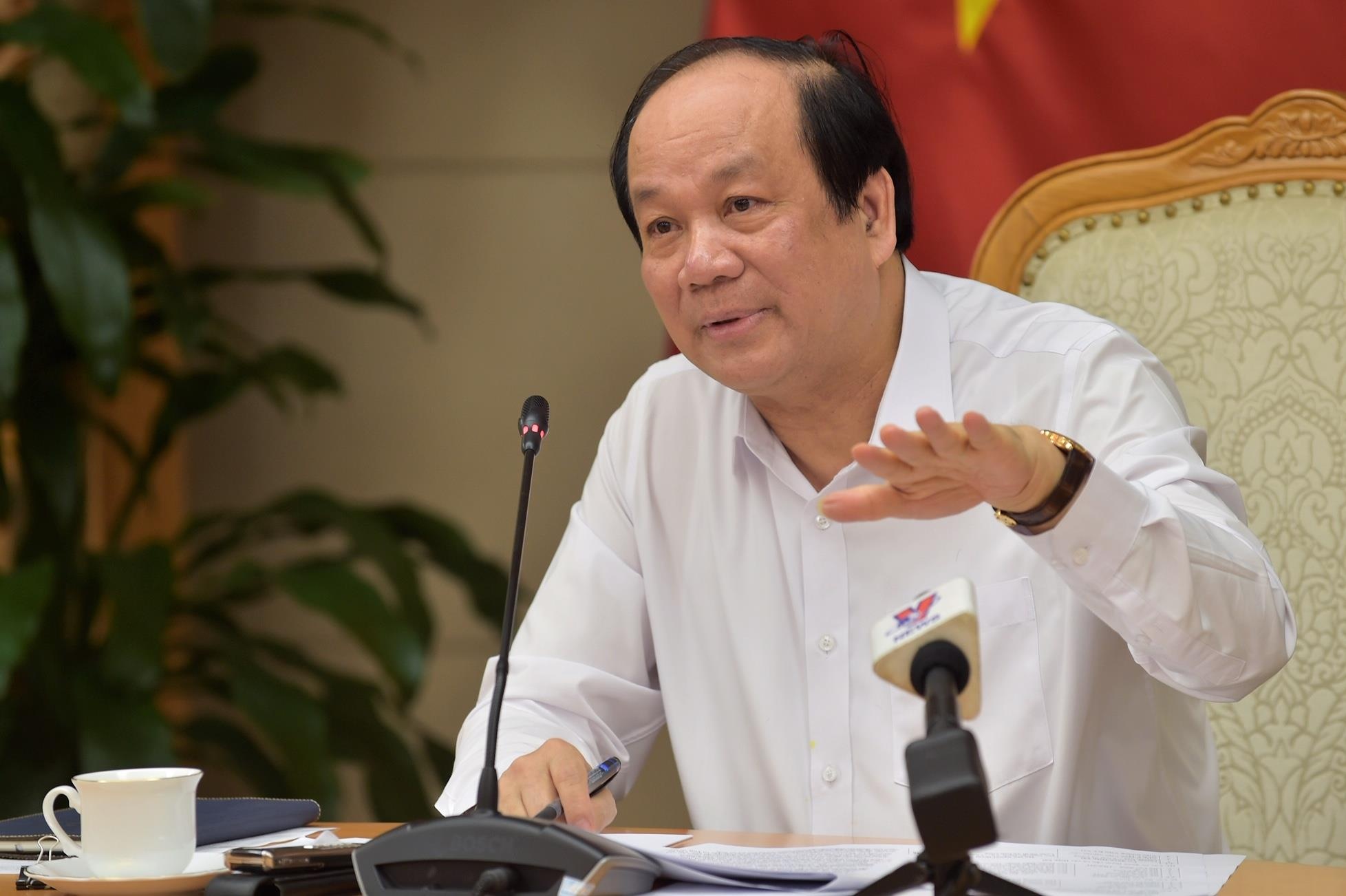 Tranh cai chuyen khach san 5 sao co giay phep moi duoc ban ruou hinh anh