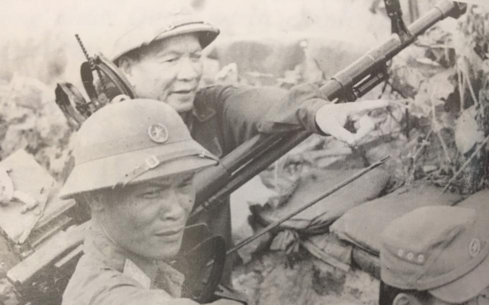 Nguyen Bo truong Quoc phong ke ve 'vi tuong co du cam dac biet' hinh anh