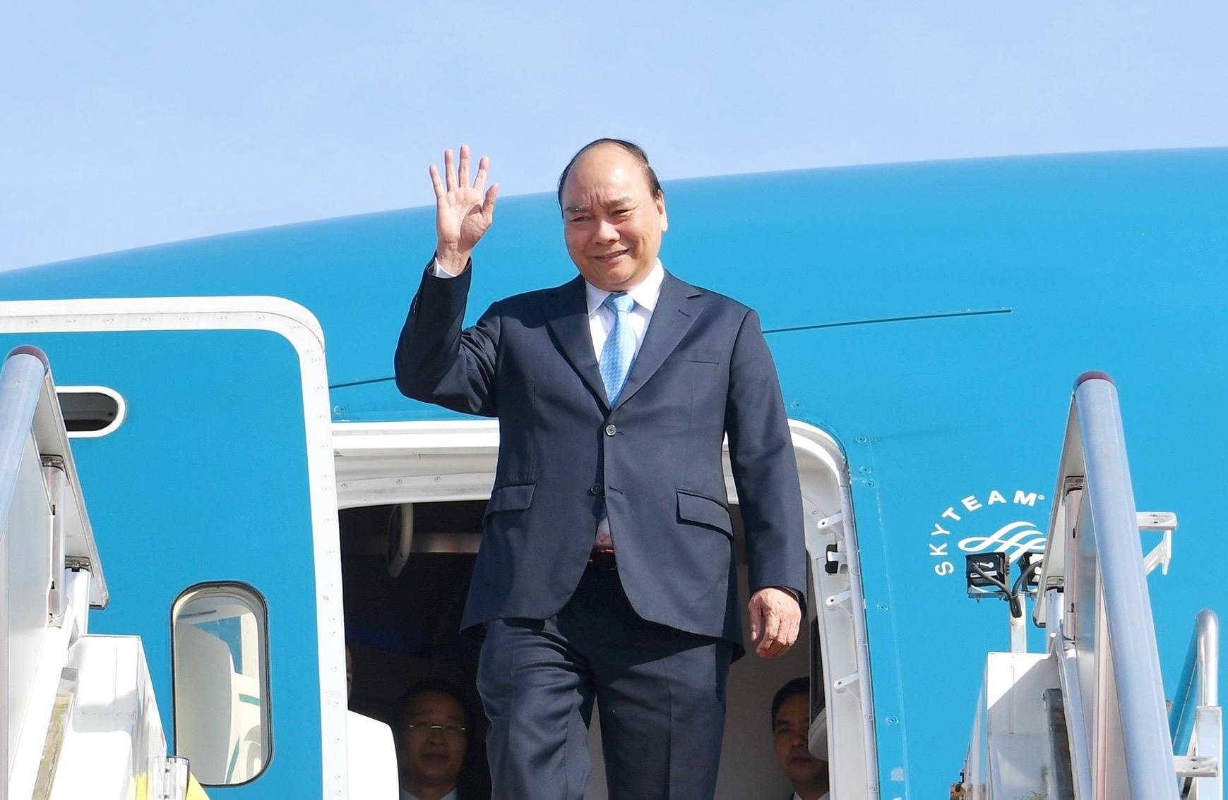 Thu tuong Nguyen Xuan Phuc len duong du dien dan Vanh dai - Con duong hinh anh