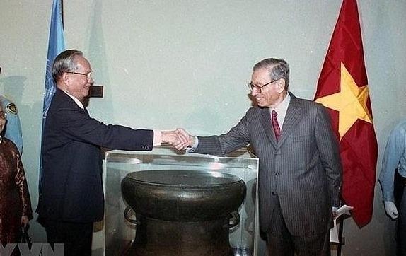 Nguyen Chu tich nuoc Le Duc Anh di My va viec khien mat vu My lo lang hinh anh