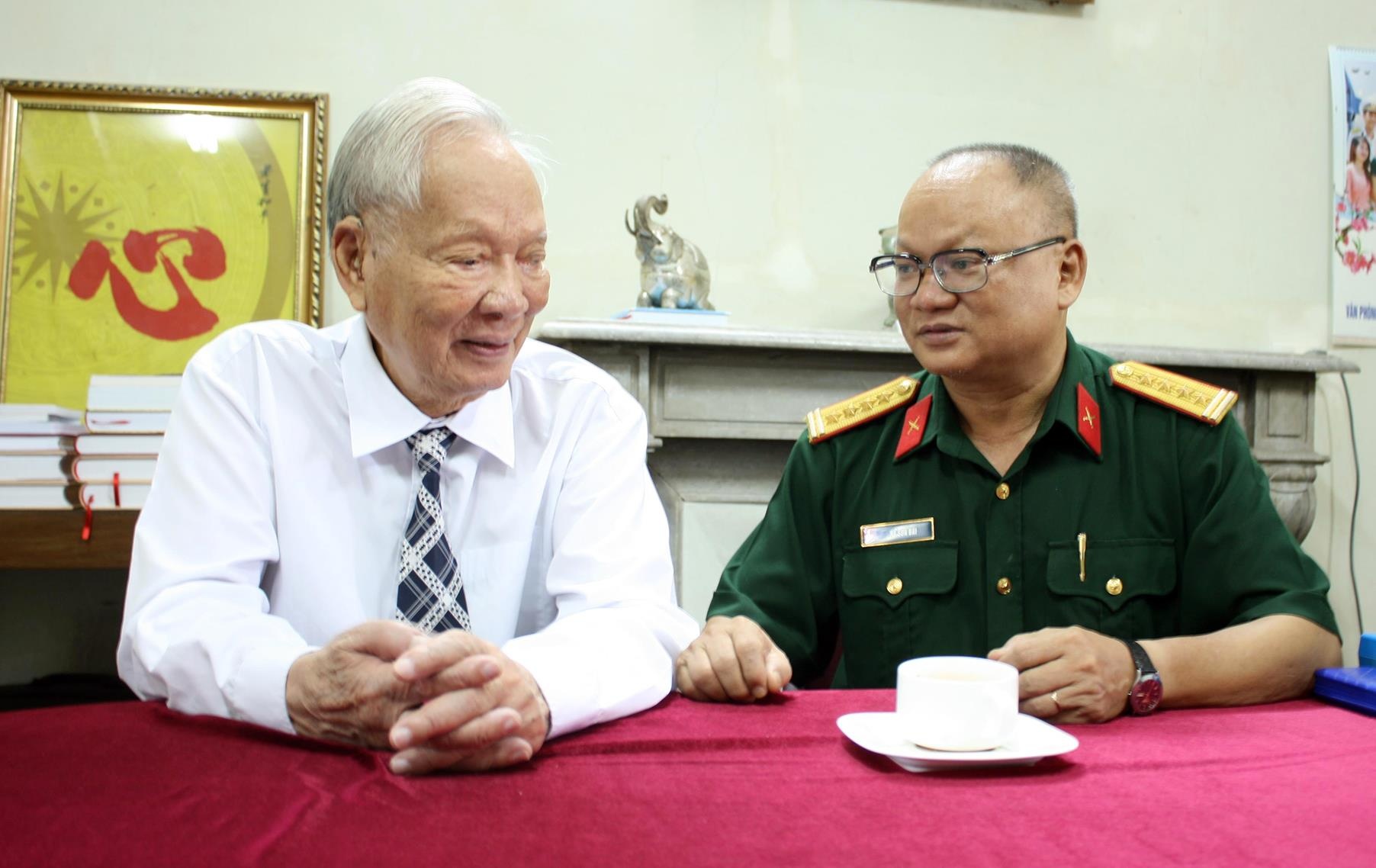 Dai tuong Le Duc Anh qua loi ke nguoi giup viec lau nam hinh anh