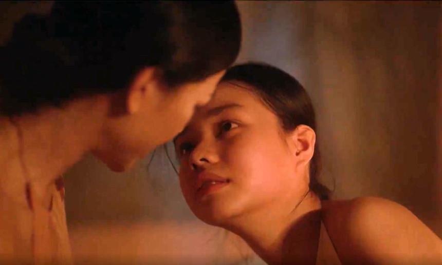 Bé gái 13 tuổi đóng cảnh nóng ảnh 1 Be gai 13 tuoi dong canh nong anh 1