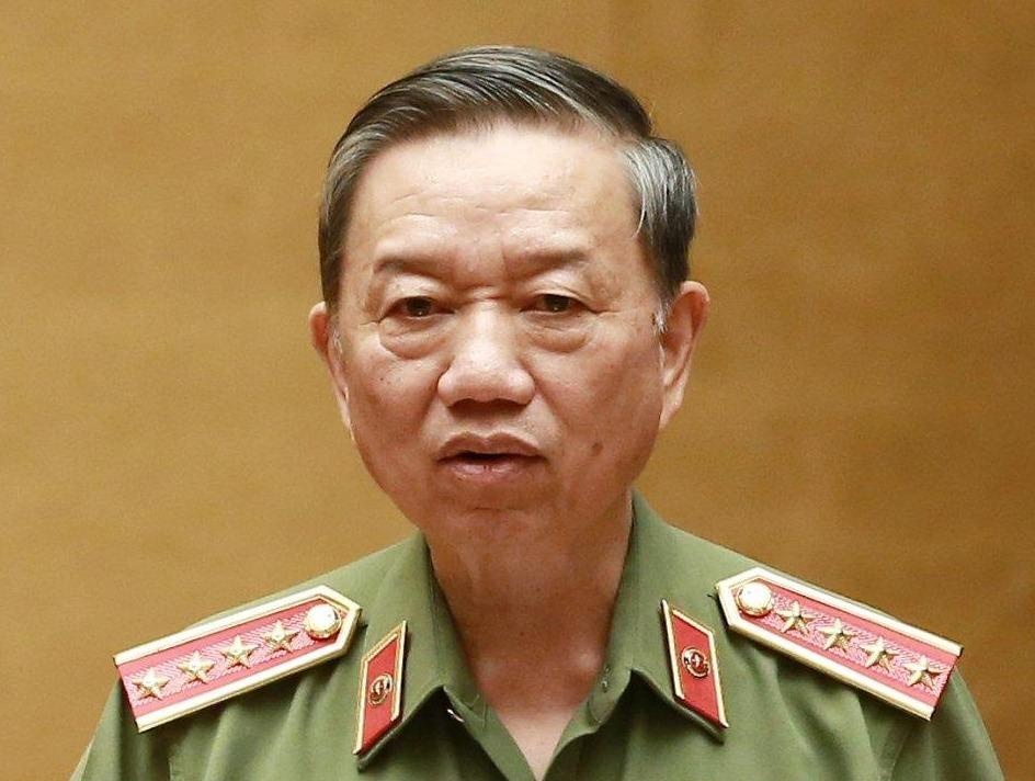 Bo truong To Lam giai trinh viec 'pham nhan lao dong ngoai trai giam' hinh anh