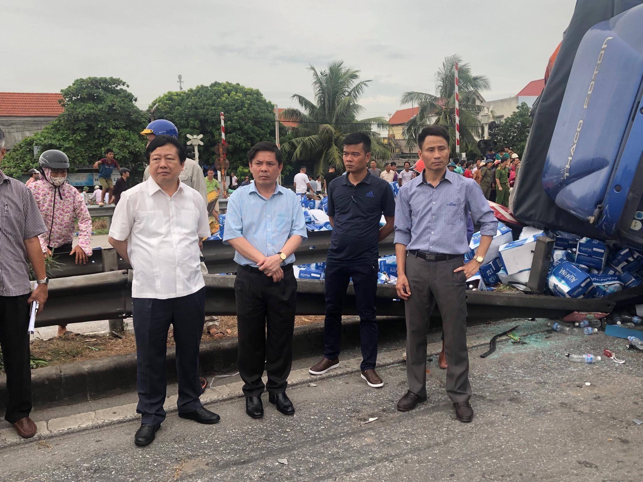 5 người bị xe tải đè chết ảnh 2 5 nguoi bi xe tai de chet anh 2