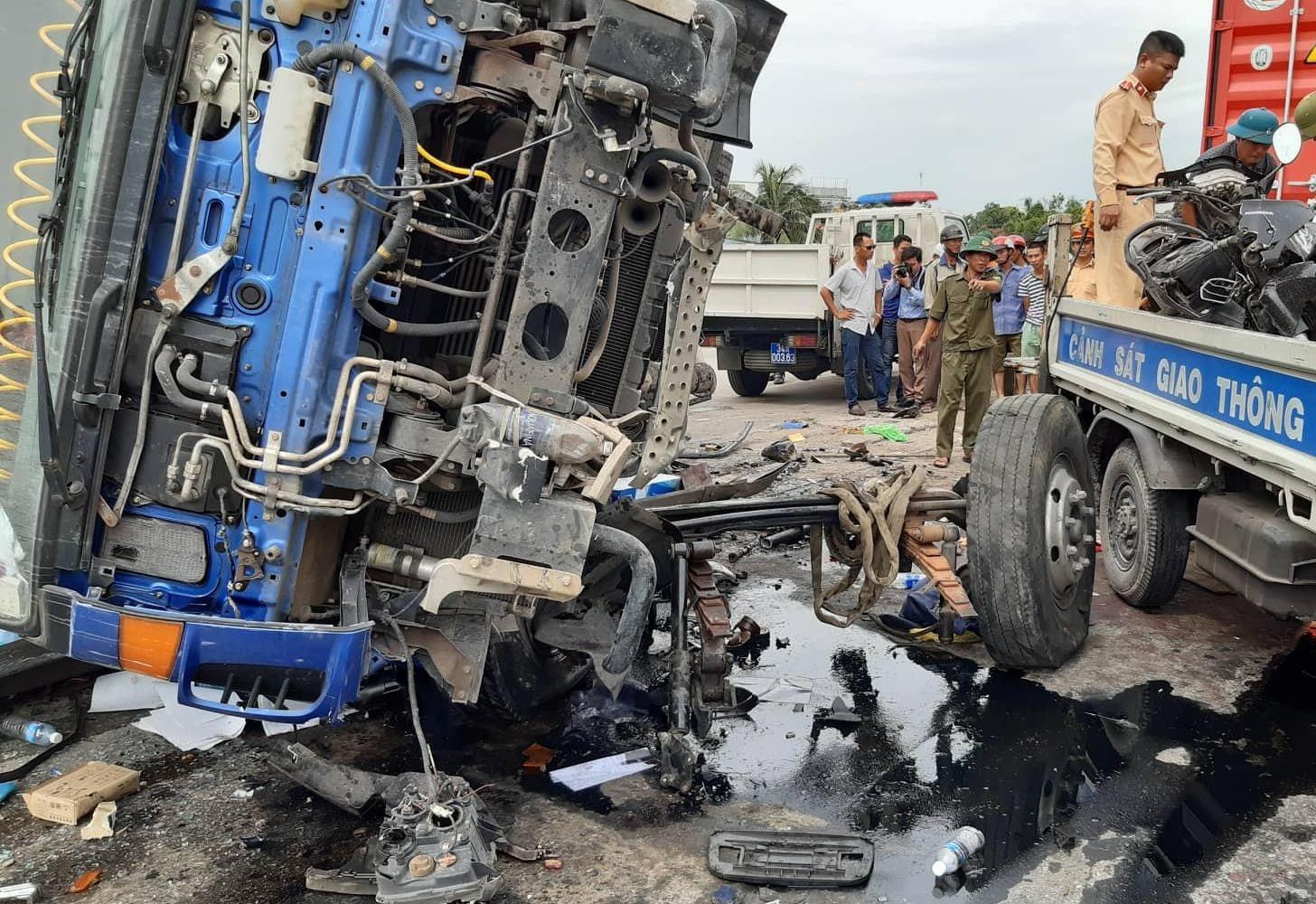 3 vu tai nan giao thong lien tiep o Hai Duong, 7 nguoi chet hinh anh