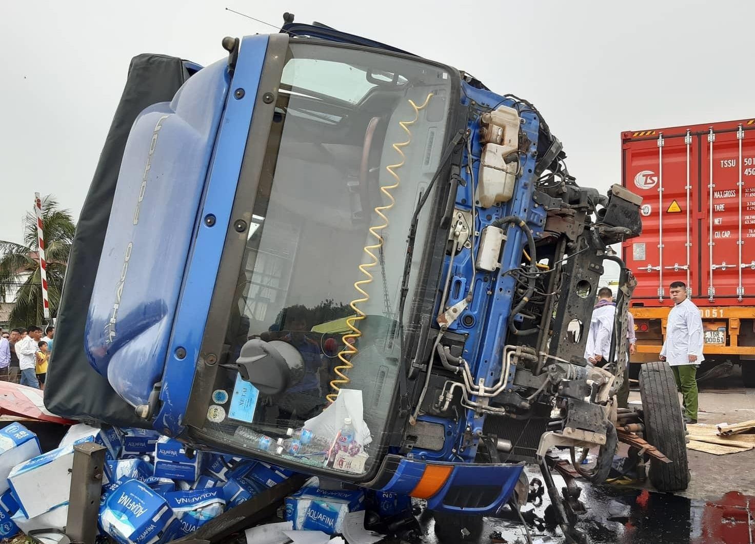 Xe tai de chet 5 nguoi o Hai Duong chay 65 km/h, tai xe khong say ruou hinh anh