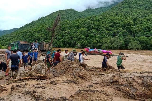 Thu tuong yeu cau tap trung tim kiem 13 nguoi mat tich o Thanh Hoa hinh anh