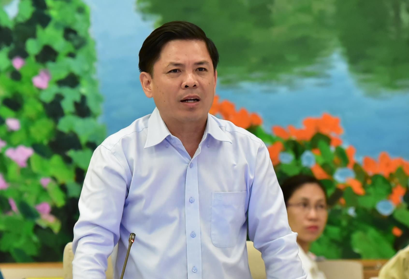 Dai bieu de xuat 'bo truong di buyt' noi ve cau tra loi cua ong The hinh anh