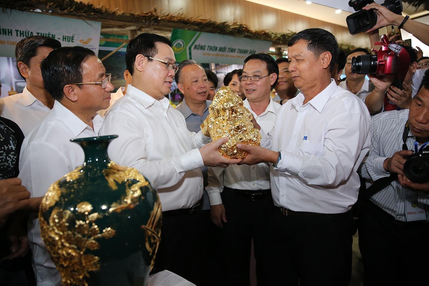 huy dong suc dan trong nong thon moi anh 2