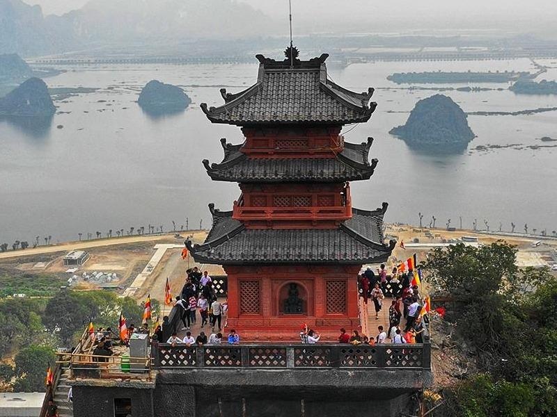 Bo truong TNMT noi ve viec giao hang nghin ha dat cho DN xay chua hinh anh