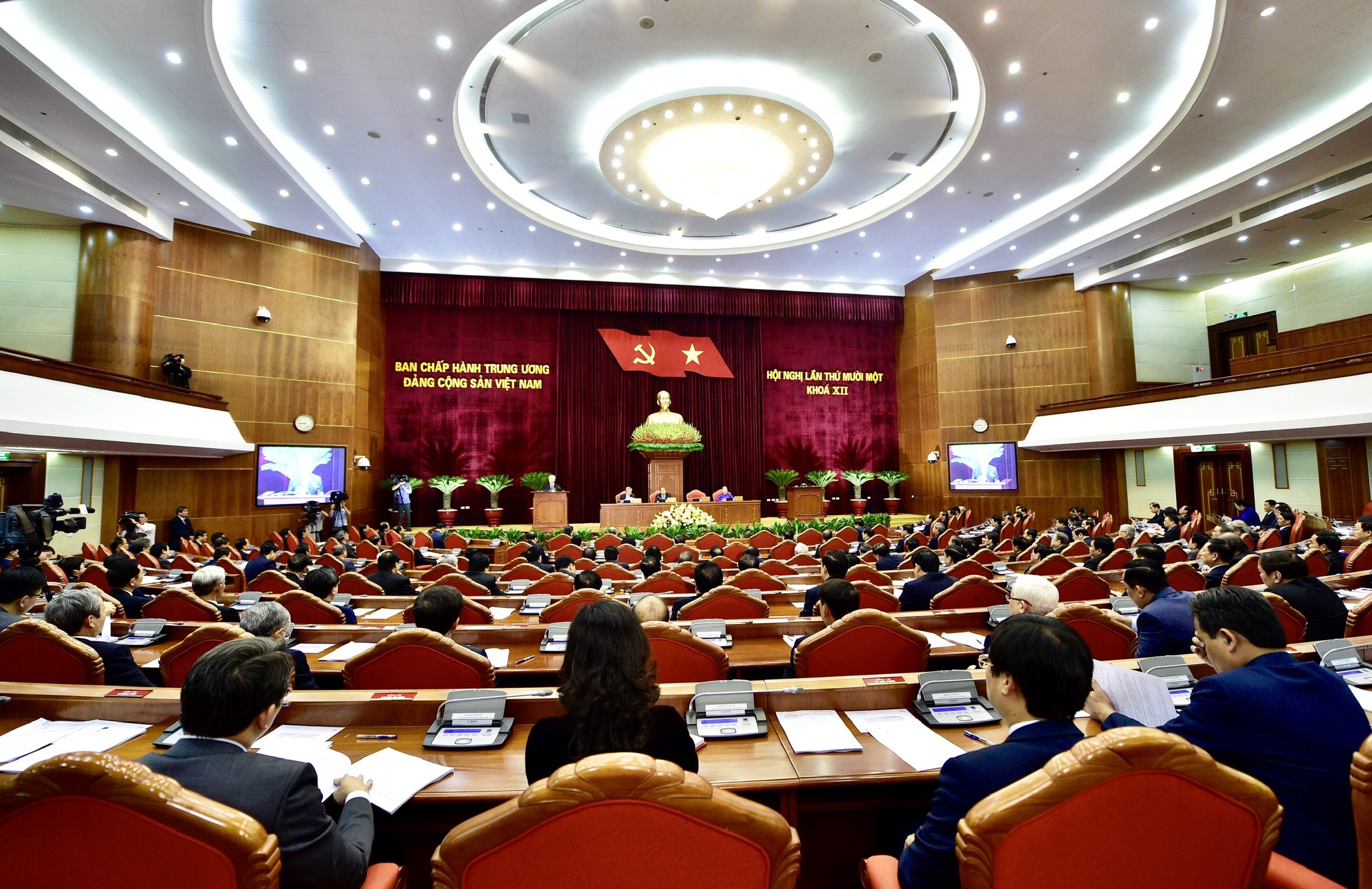 Hoi nghi Trung uong 11 anh 7