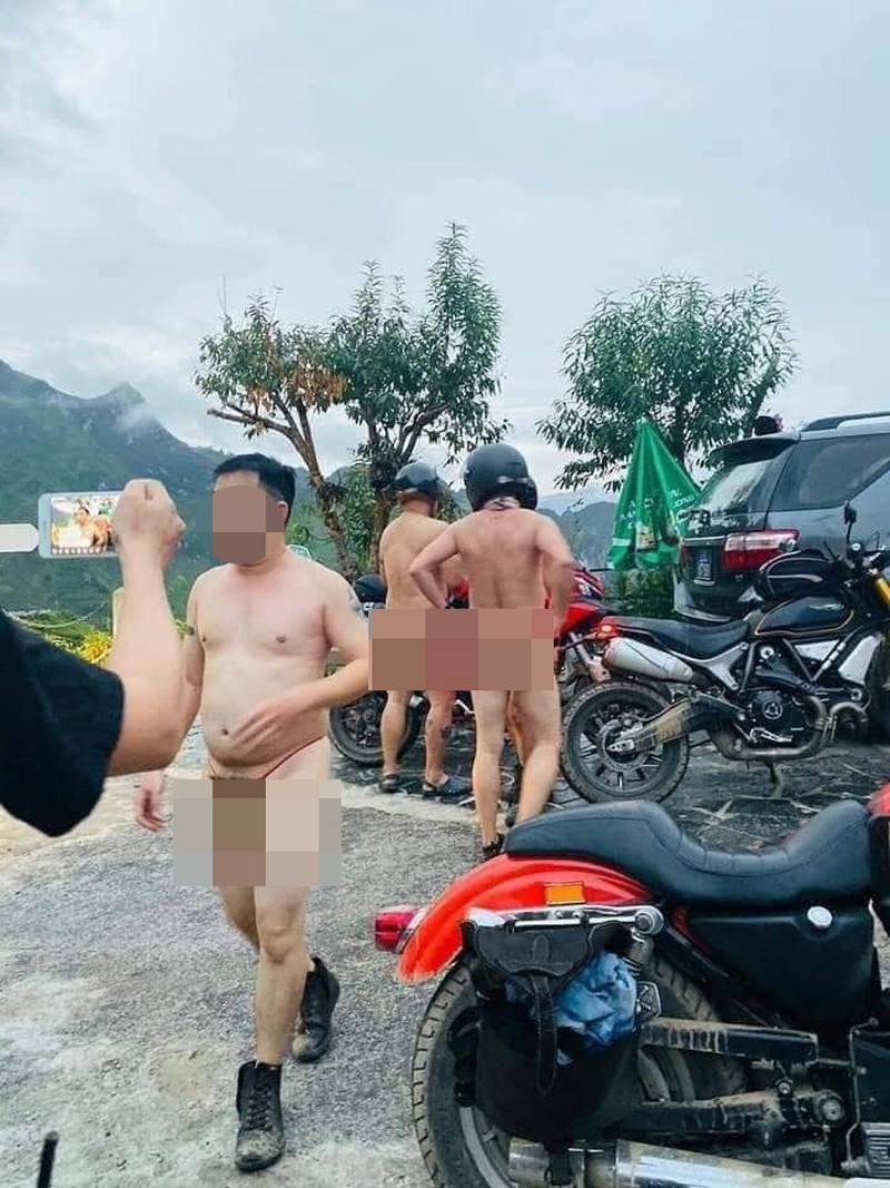 Hieu Orion khoa than tren deo Ma Pi Leng anh 1