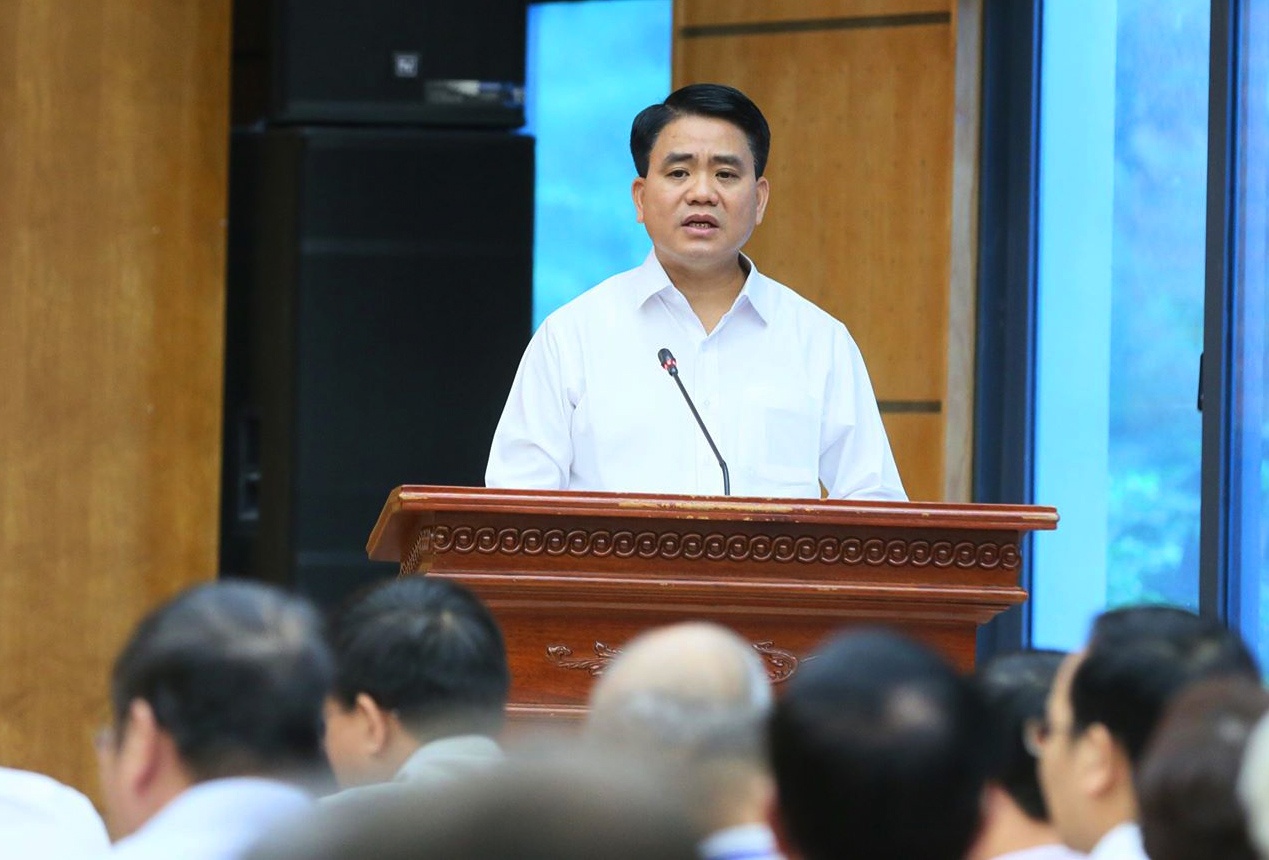 nuoc song Da co mui khet anh 1