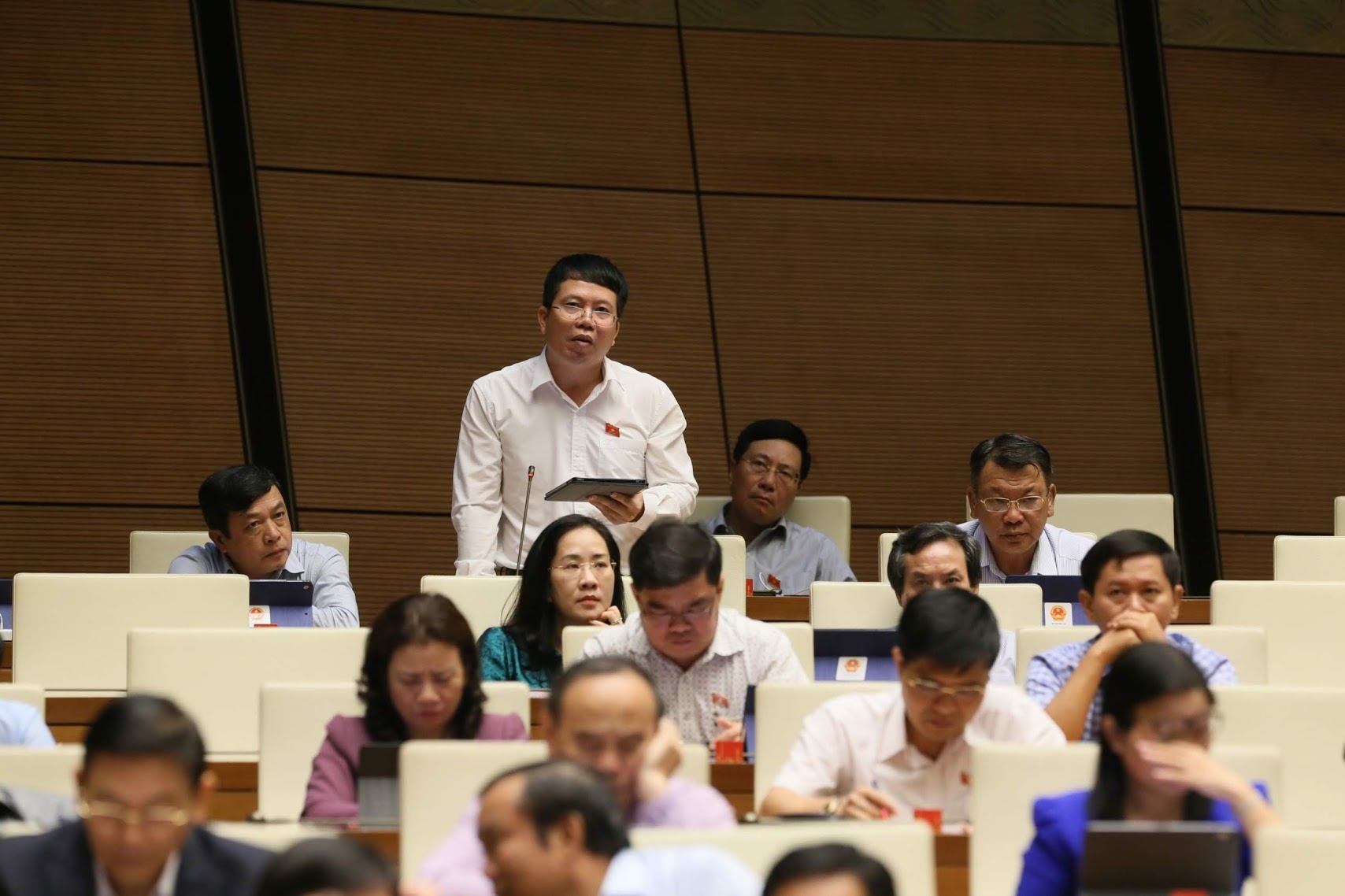 ky luat can bo ve huu anh 1