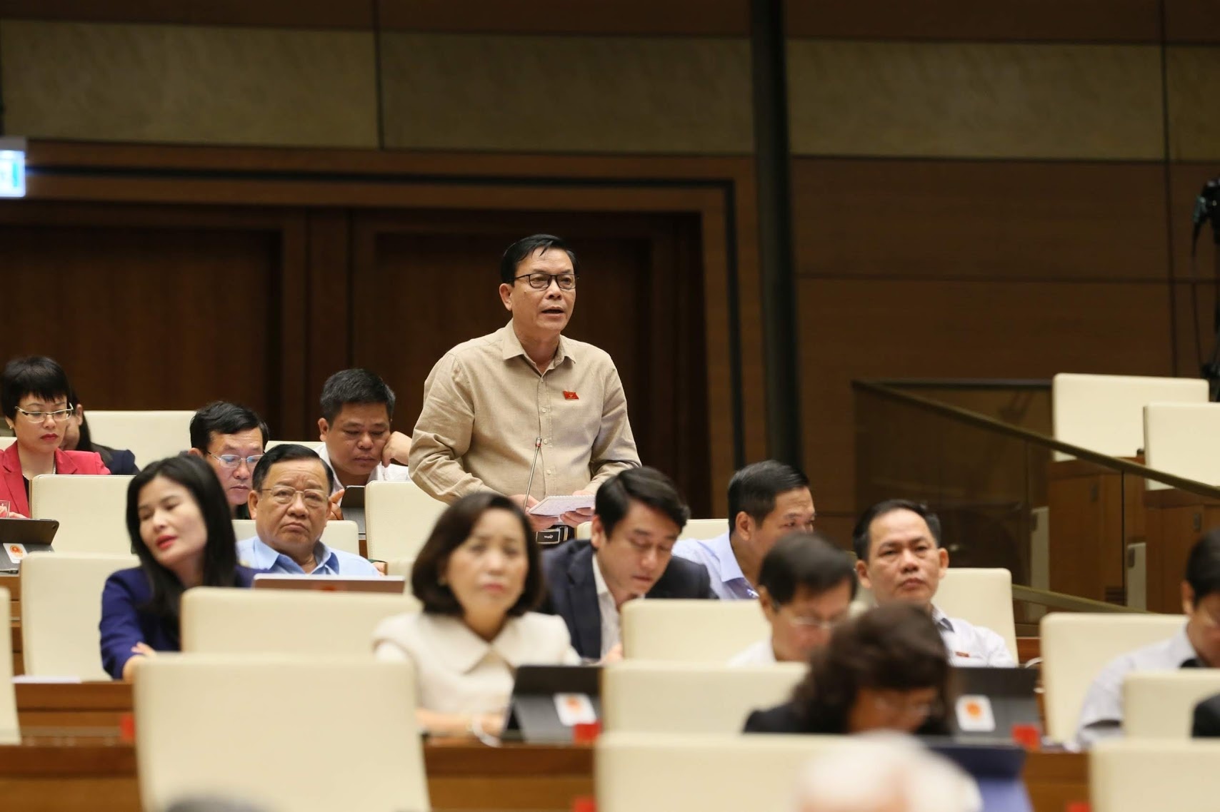 ky luat can bo ve huu anh 3