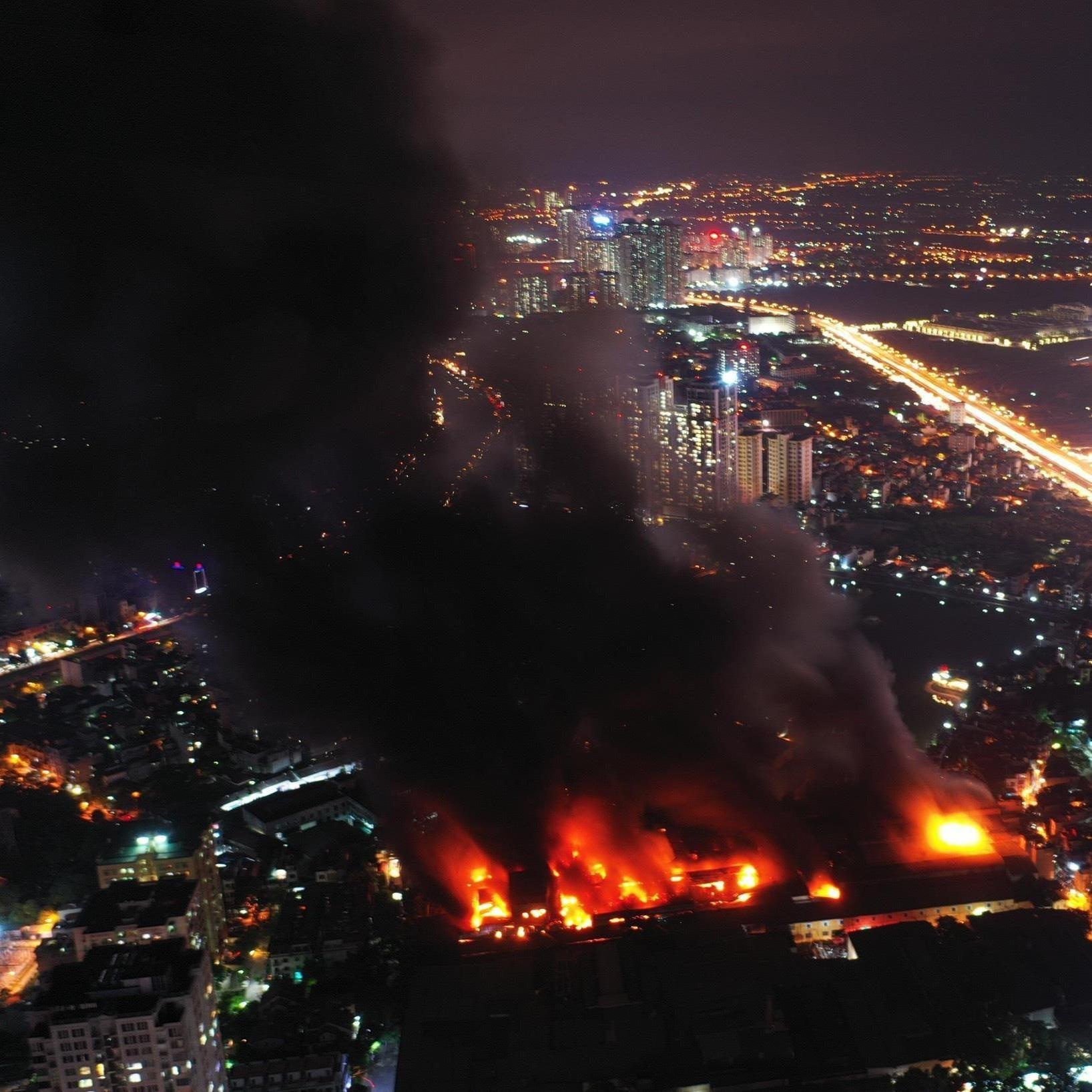 Hon 2.600 cong trinh da su dung nhung co nguy co chay no hinh anh