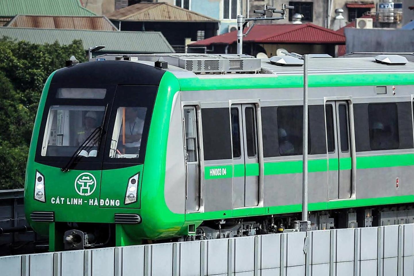 Bi thu Ha Noi nhan loi ve tien do duong sat Cat Linh - Ha Dong hinh anh