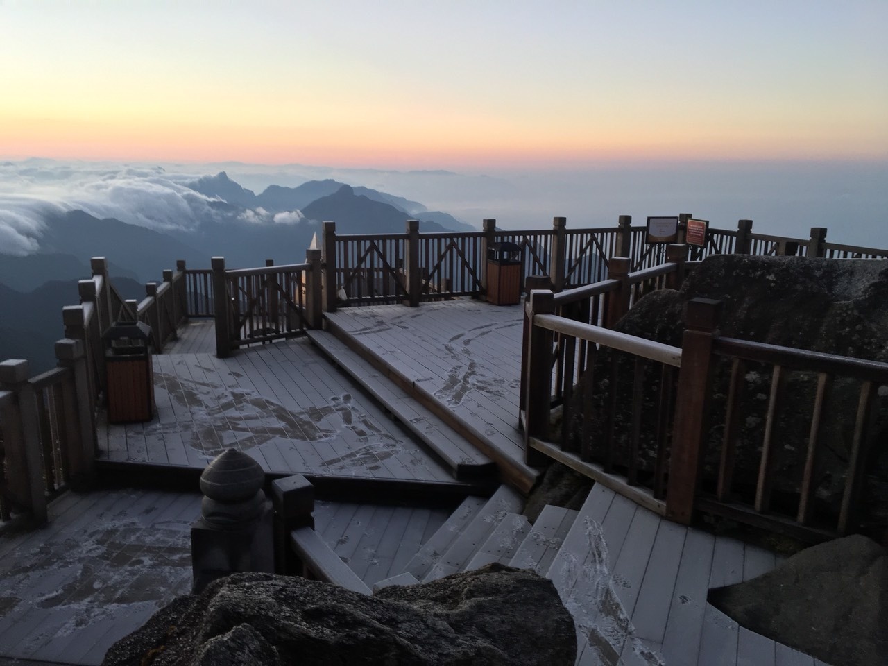 băng giá xuất hiện ở Fansipan ảnh 9 bang gia xuat hien o Fansipan anh 9