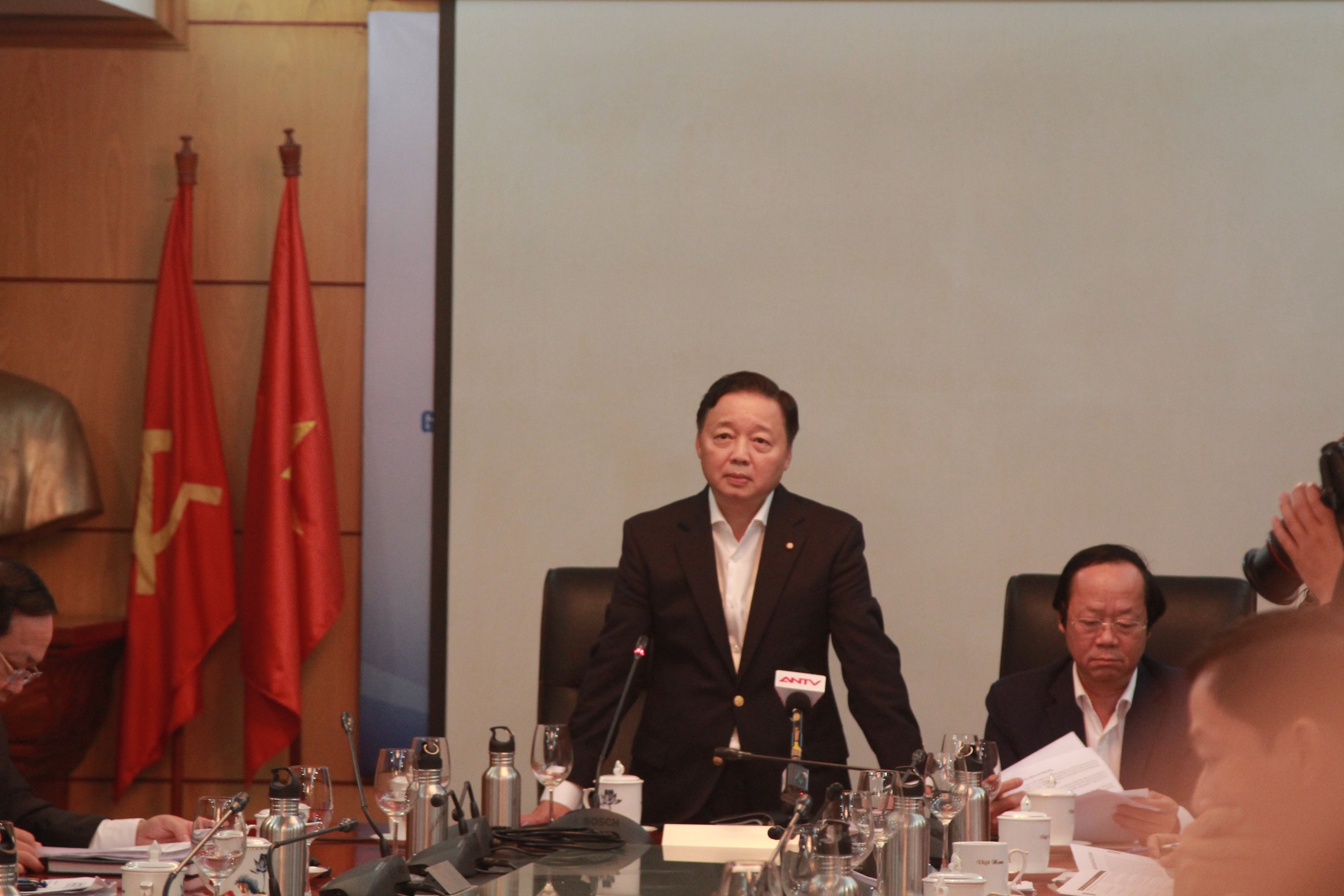 o nhiem khong khi vuot nguong anh 2