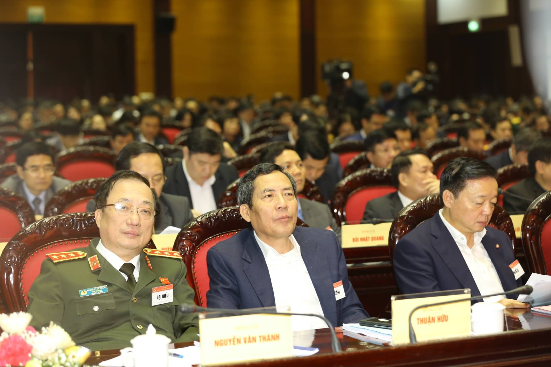 luan chuyen can bo dien Trung uong quan ly anh 1