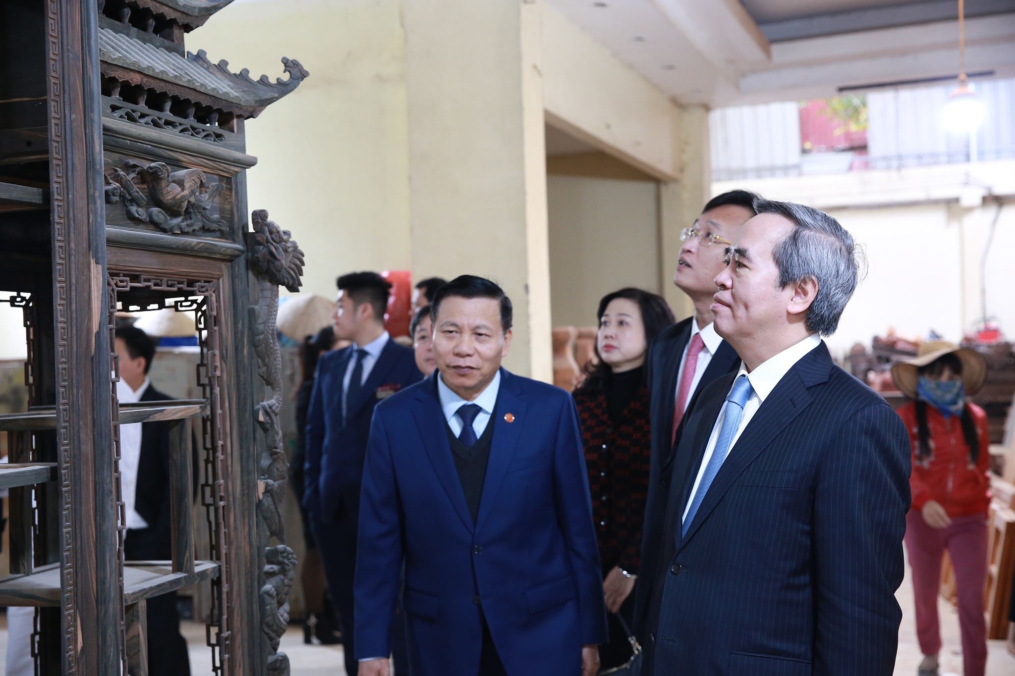 Kinh te lang nghe bat cap ve quy hoach, dat dai va o nhiem moi truong hinh anh