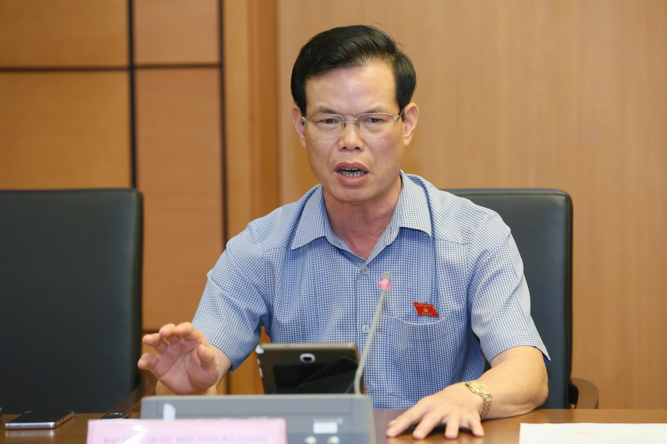 vo ong Trieu Tai Vinh bi ky luat anh 1