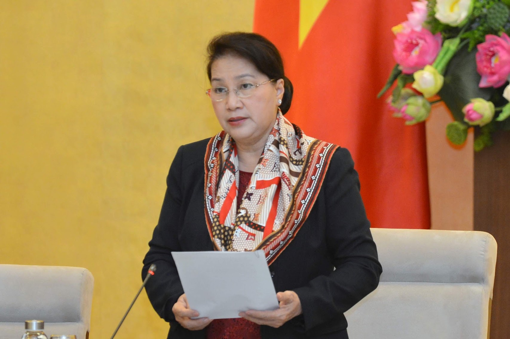 Chu tich Quoc hoi: Co bo khu khu giu quyen loi khi trinh luat hinh anh