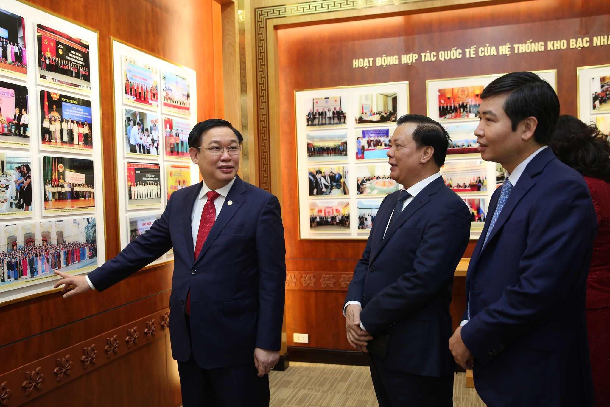 Pho thu tuong xong dat tai noi la 'tay hom chia khoa' cua dat nuoc hinh anh