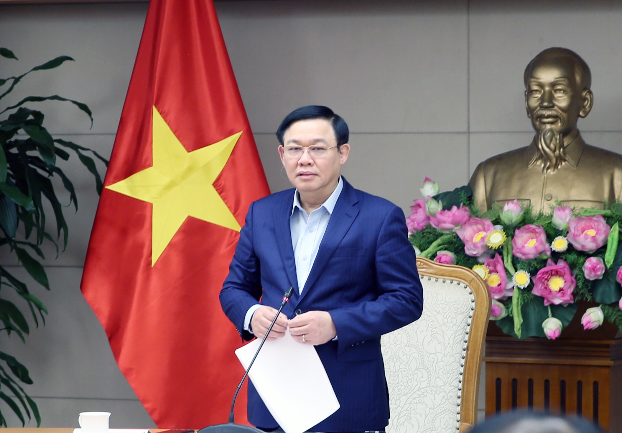 ban pha gia khau trang trong dich corona anh 1