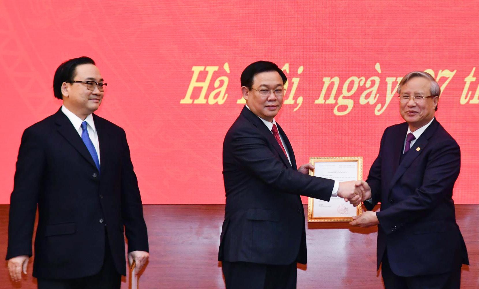 ong Vuong Dinh Hue lam Bi thu Ha Noi anh 2