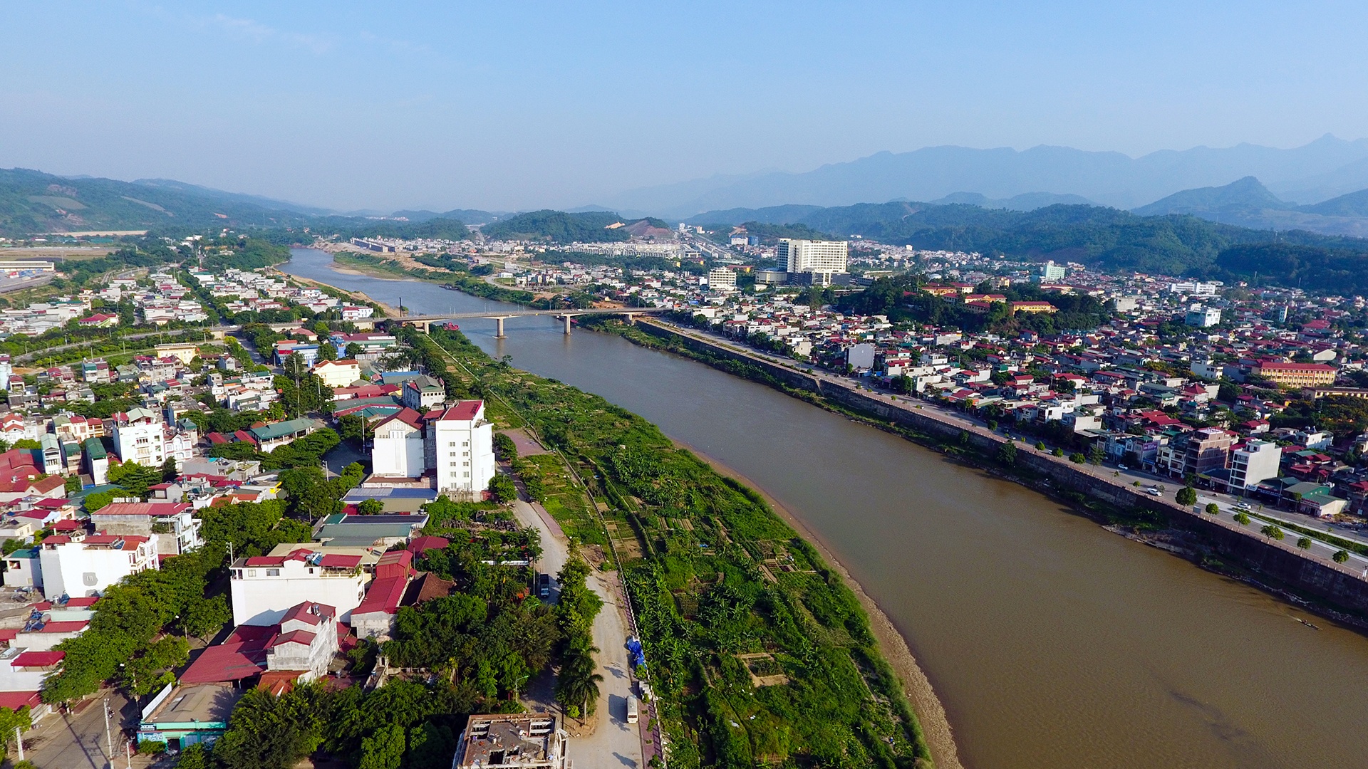 Sap nhap hang loat huyen, xa cua Ha Noi va 5 tinh, thanh pho hinh anh