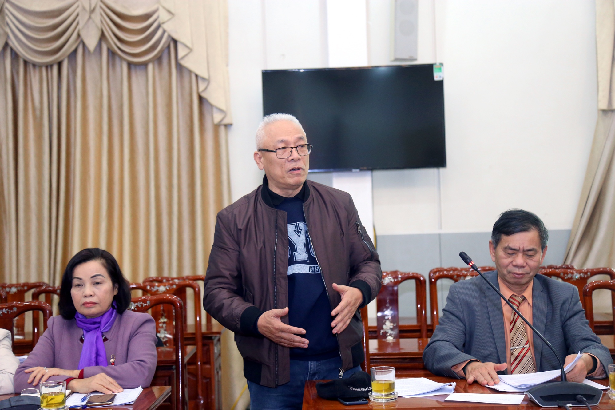 cai cam loi ich nhom trong xay dung luat anh 1