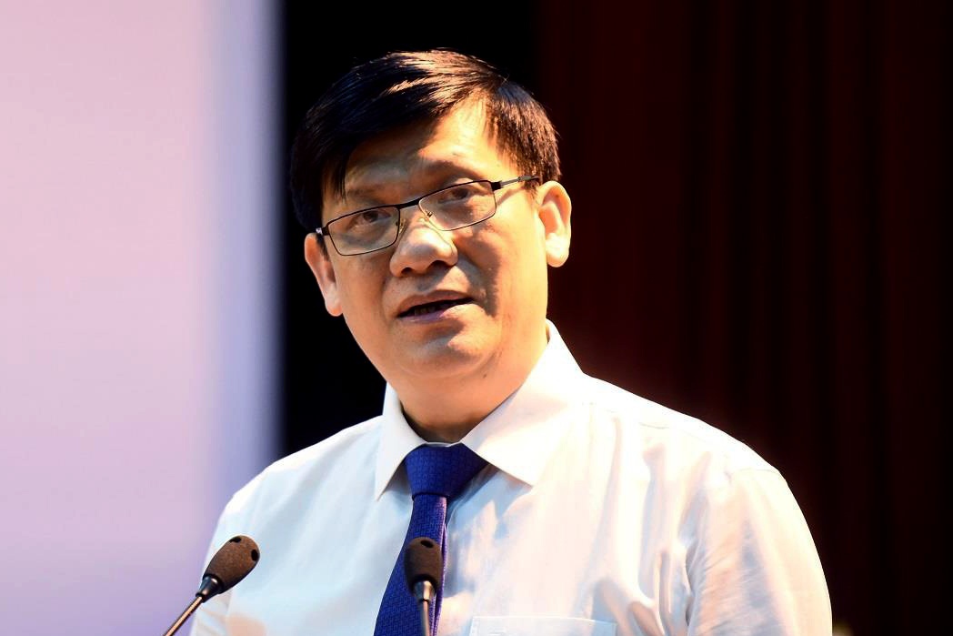 Bac quan diem 'virus lan truyen tu nhien de tao mien dich cong dong' hinh anh