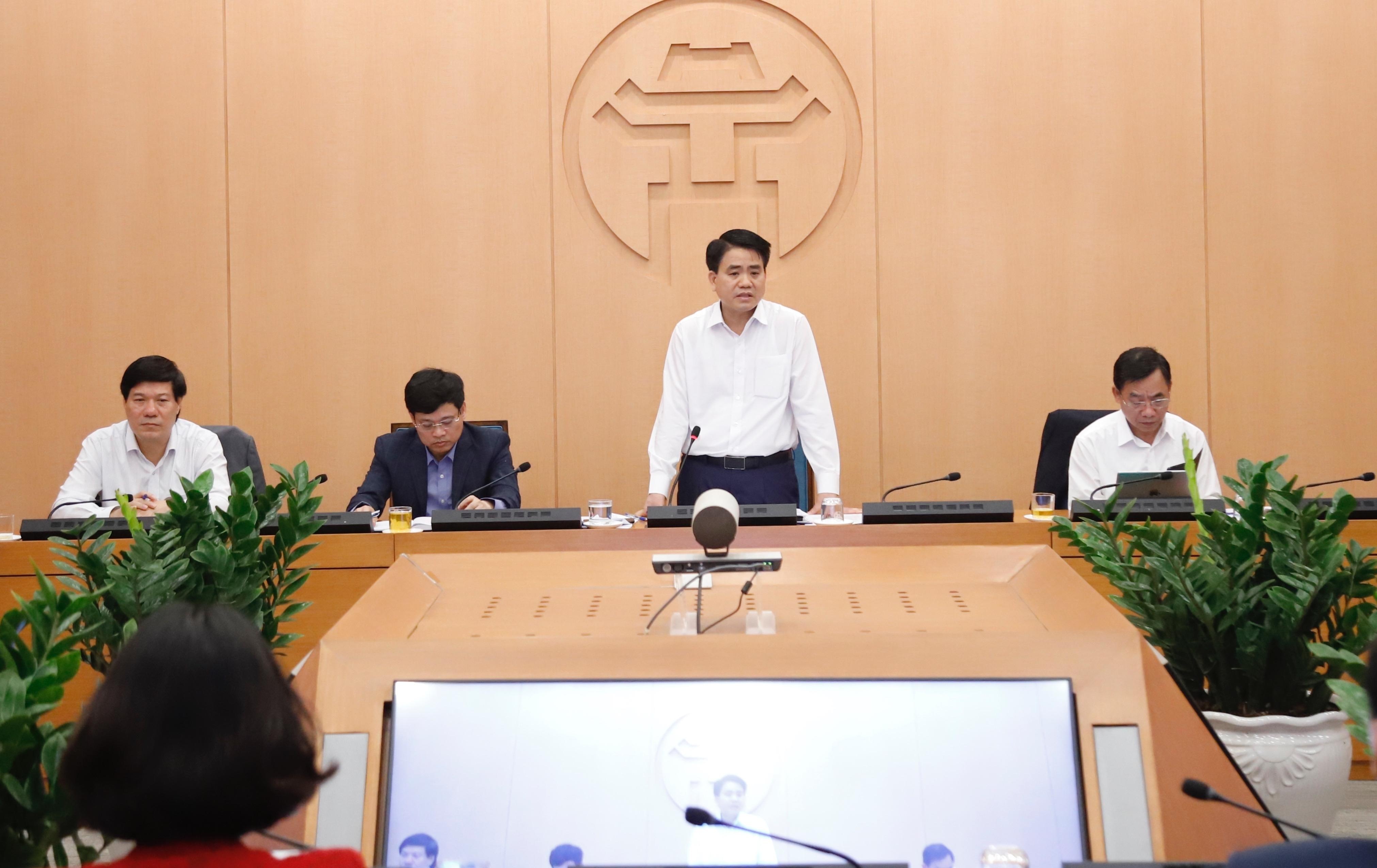 nu tiep vien nhiem Covid-19 anh 2