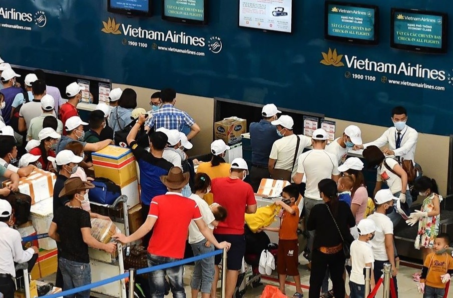 Nguoi Viet o nuoc ngoai can nhac ky viec ve nuoc hinh anh