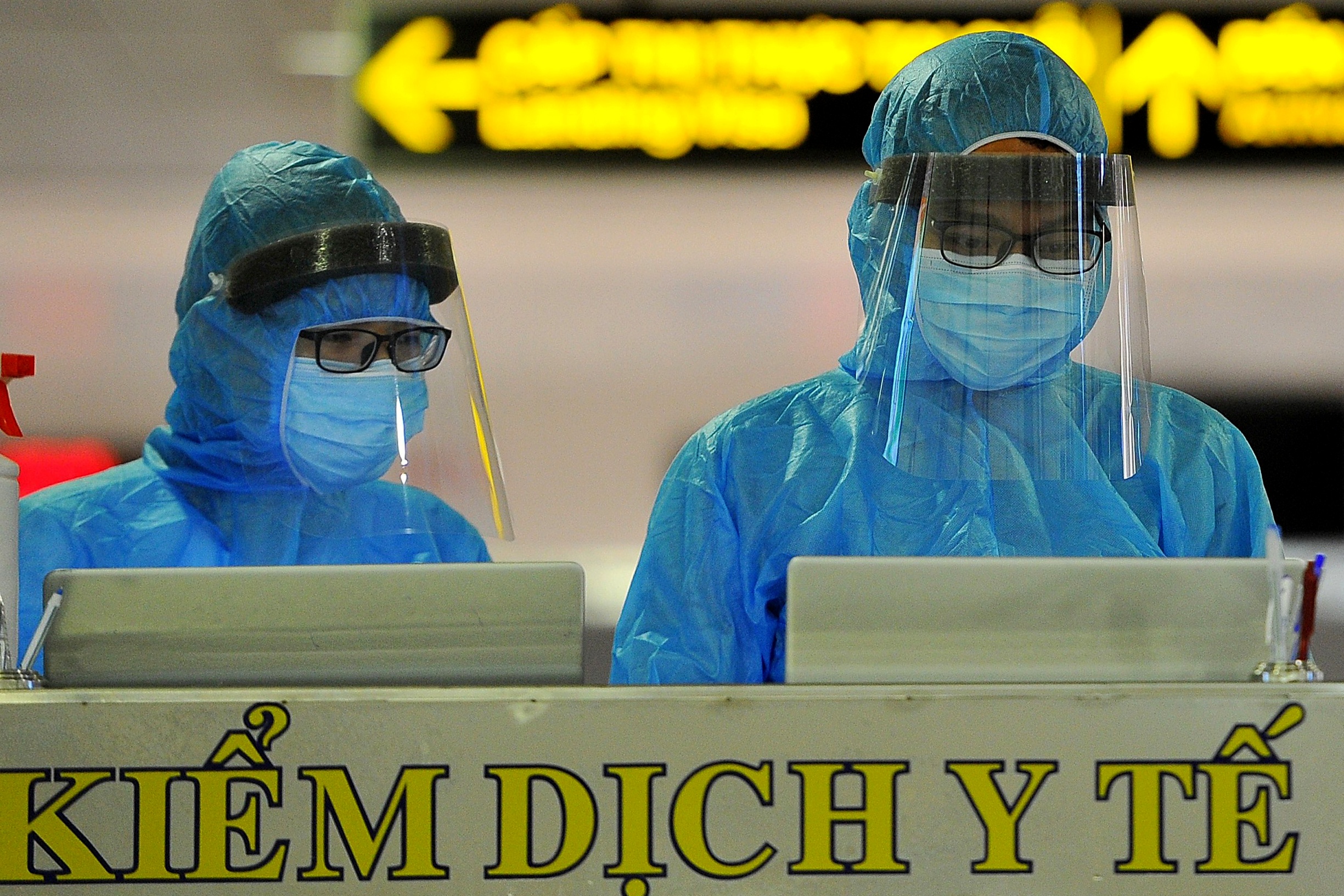 Quyet sach chua co tien le trong giai doan cao diem chong dich hinh anh