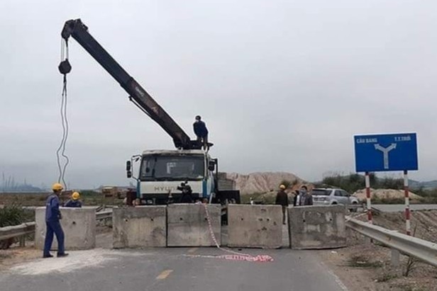 Bo truong Mai Tien Dung: 'Khong duoc cam nguoi dan di lai' hinh anh