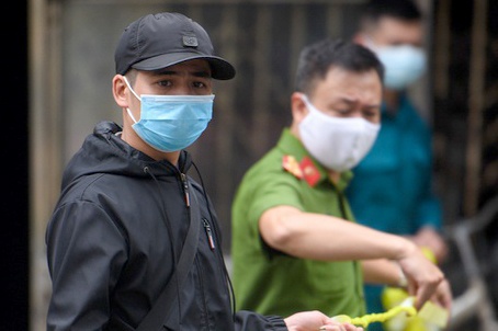 xu phat nguoi ra duong khong co ly do that su can thiet anh 2