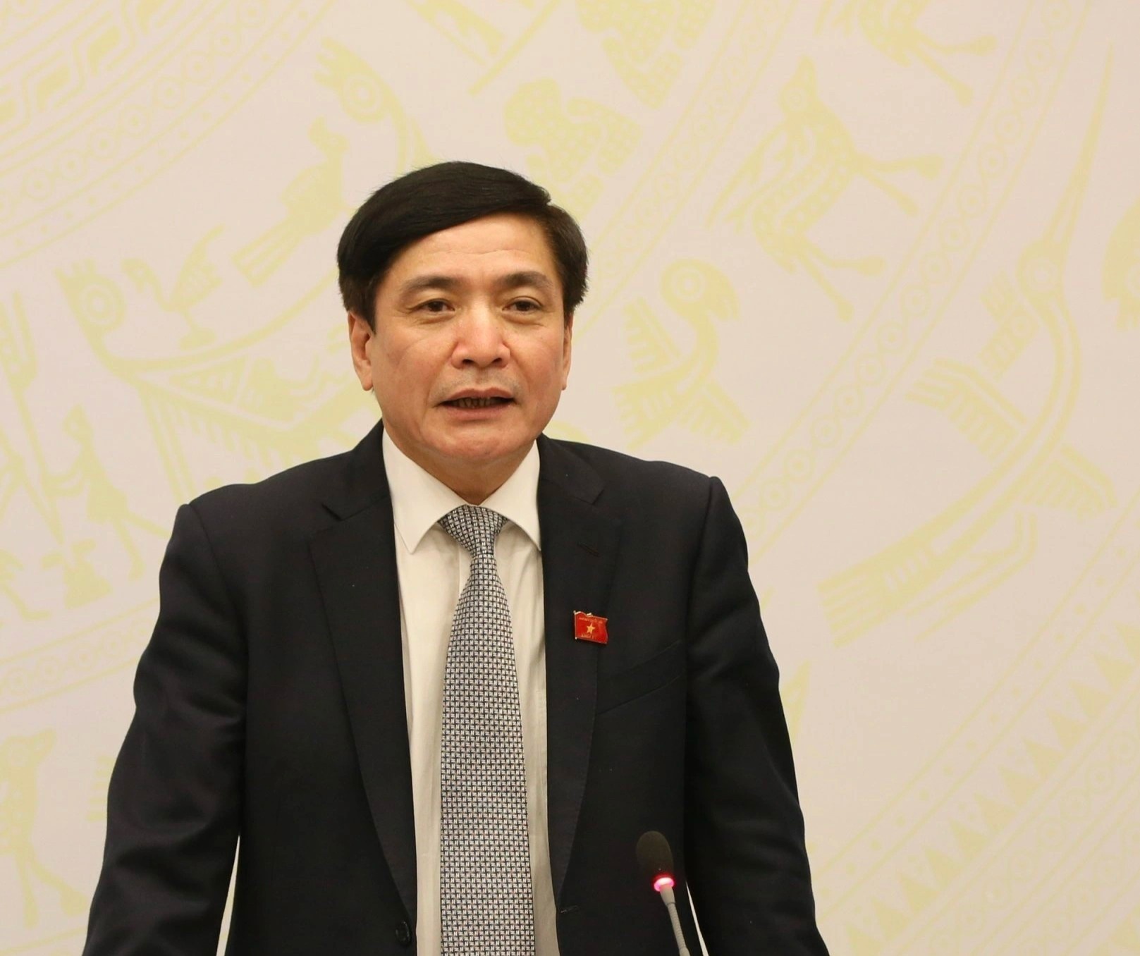 Bao cao viec mua sam thiet bi chong dich tai ky hop bat thuong anh 1