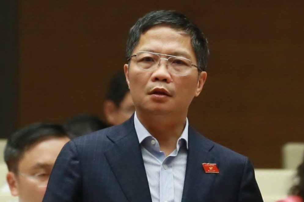 Yeu cau xac minh nghi van cay xang dong cua do gam hang hinh anh