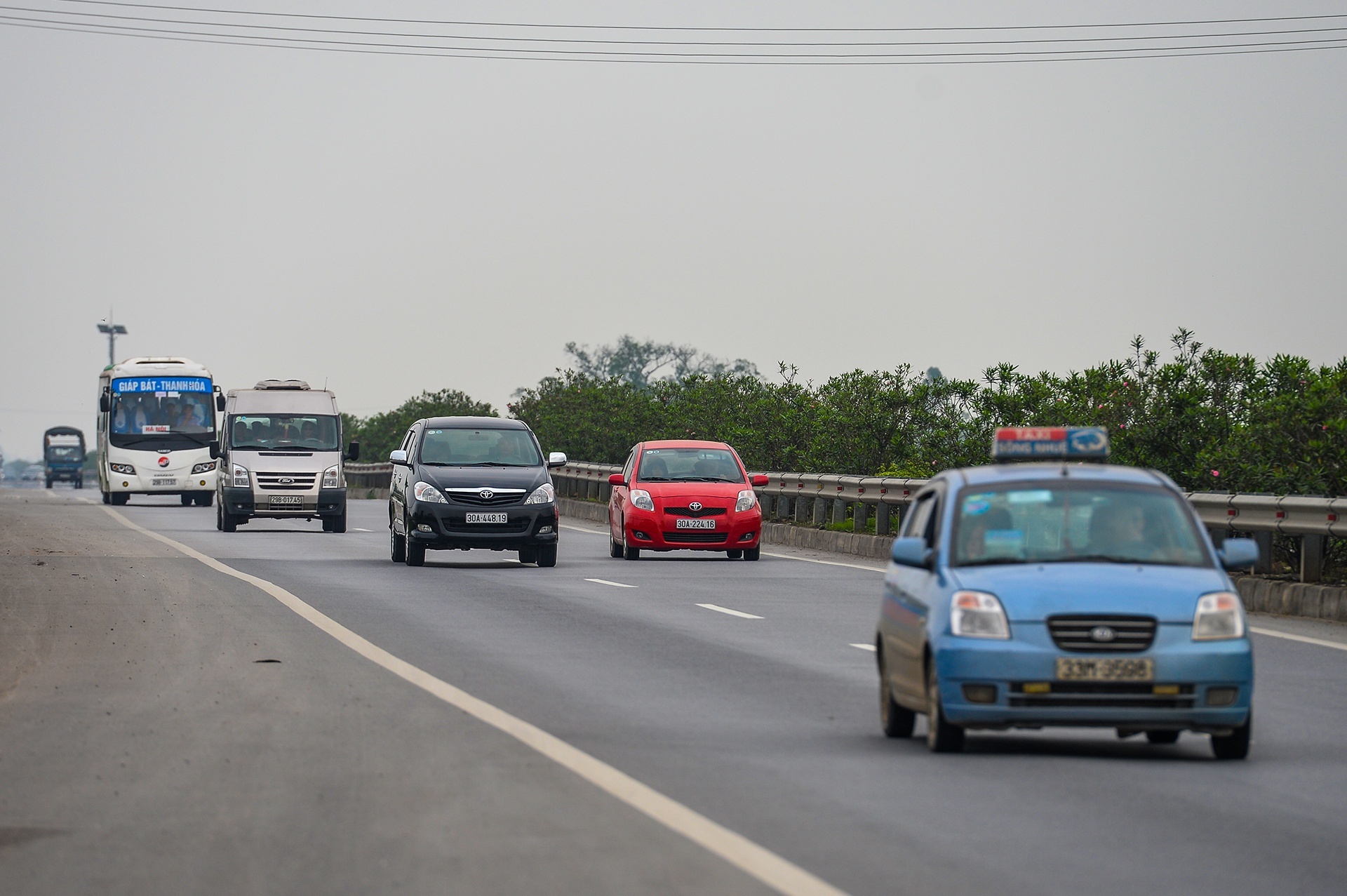 Trinh Quoc hoi 3 phuong an chuyen doi dau tu cao toc Bac - Nam hinh anh
